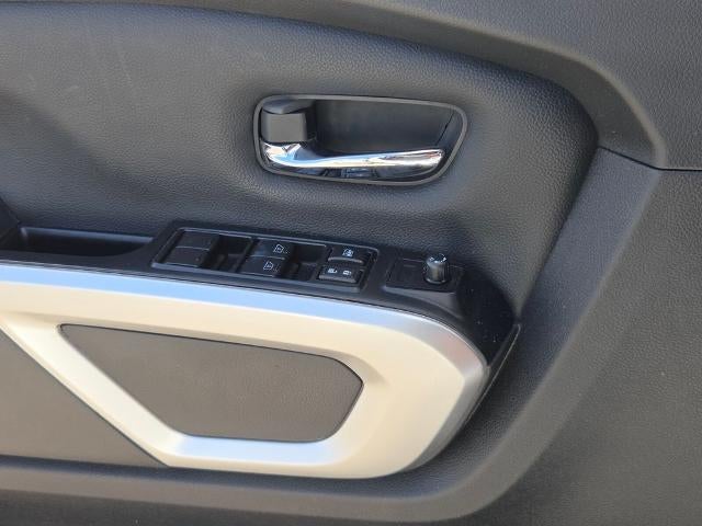2024 Nissan Titan 4x2 Crew Cab SV