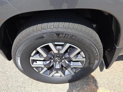 2024 Nissan Frontier Crew Cab 4x2 SL
