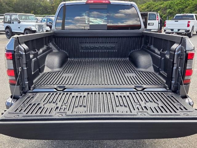 2027 Nissan Frontier Crew Cab SV