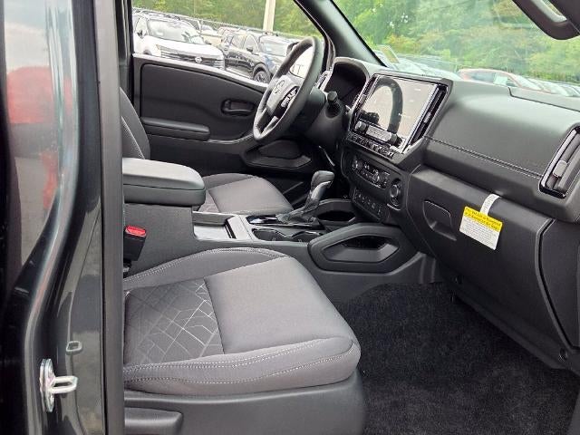 2027 Nissan Frontier Crew Cab 4x2 SV