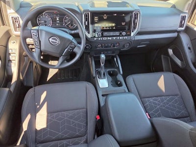 2025 Nissan Frontier Crew Cab SV