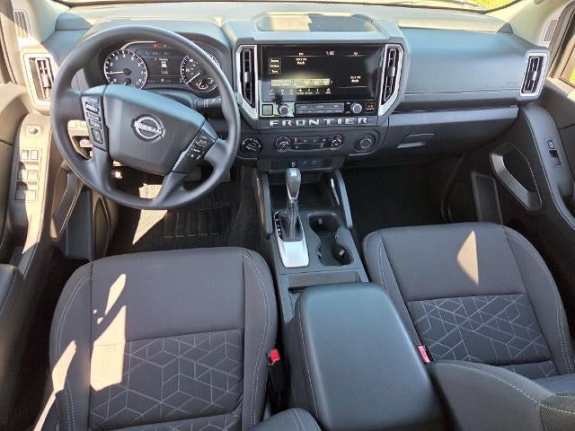 2025 Nissan Frontier Crew Cab SV