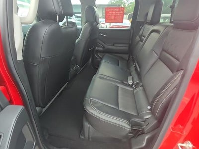 2025 Nissan Frontier Crew Cab SL