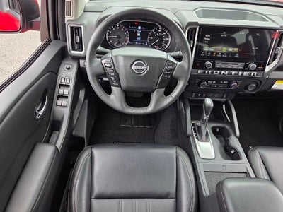 2025 Nissan Frontier Crew Cab SL