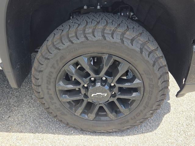 2025 Chevrolet Silverado 2500 HD Crew Cab Standard Box 4-Wheel Drive LT