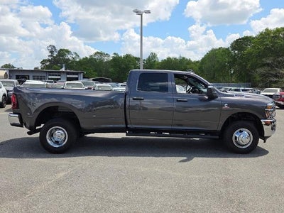 2026 RAM 3500 Tradesman 4x4 Crew Cab 8' Box