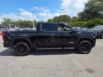 2022 GMC Sierra 1500 Crew Cab Short Box 4-Wheel Drive Elevation 3SB
