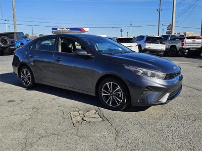 2024 Kia Forte LXS IVT