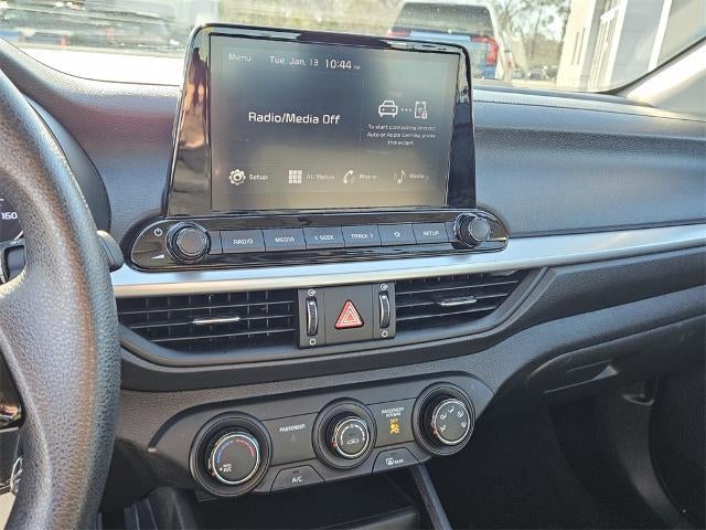 2024 Kia Forte LXS IVT