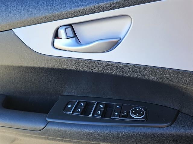 2024 Kia Forte LXS IVT