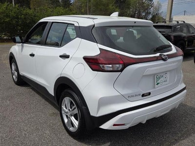 2025 Nissan Kicks Play S FWD