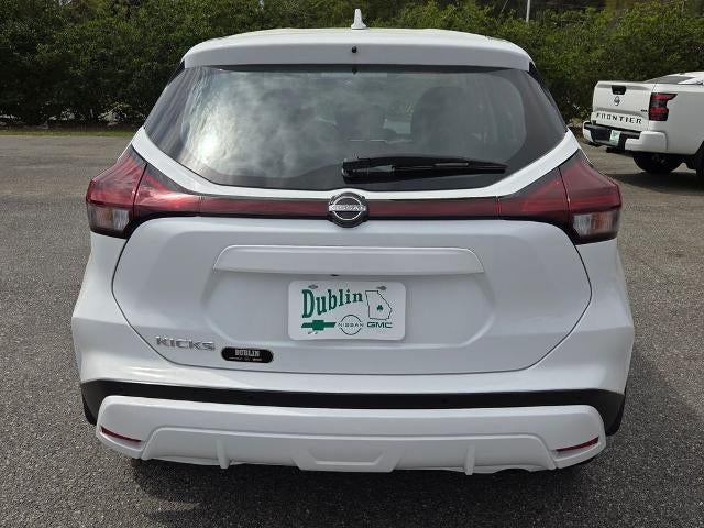 2025 Nissan Kicks Play S FWD