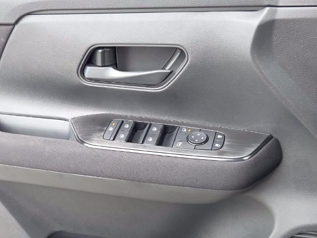 2027 Nissan Kicks S
