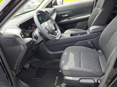 2025 Nissan Kicks SV FWD