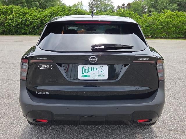 2025 Nissan Kicks SV FWD