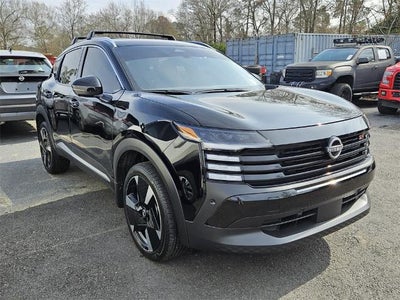 2025 Nissan Kicks SR FWD