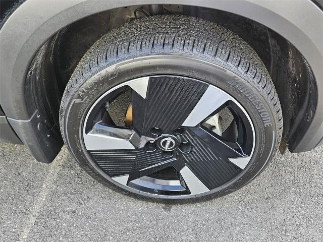 2025 Nissan Kicks SR FWD