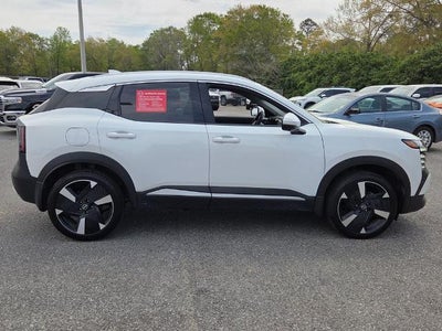 2025 Nissan Kicks SR AWD