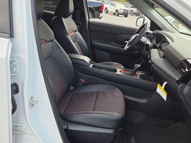 2025 Nissan Kicks SR AWD