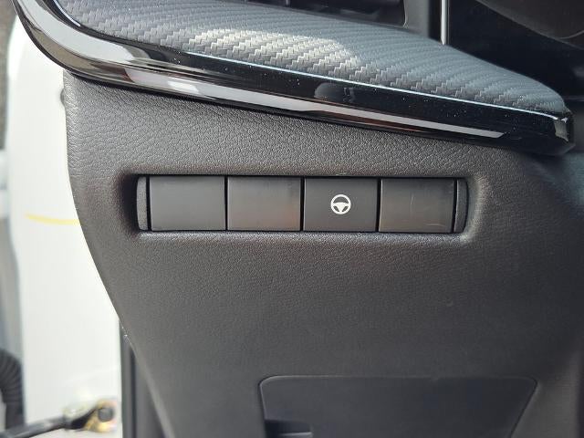 2025 Nissan Kicks SR AWD