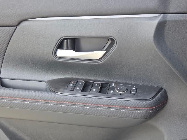 2025 Nissan Kicks SR AWD