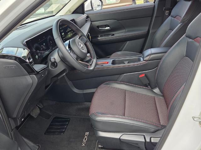 2025 Nissan Kicks SR AWD