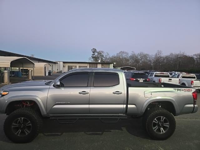 2017 Toyota Tacoma SR5 Double Cab 6' Bed V6 4x4 AT (Natl)