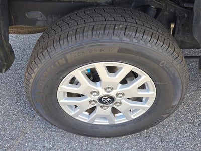 2024 Toyota Tacoma 2WD 2WD SR5 Double Cab 5' Bed AT (SE)