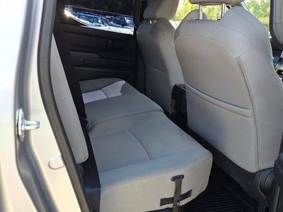2024 Toyota Tacoma 2WD 2WD SR5 Double Cab 5' Bed AT (SE)
