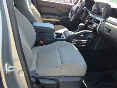 2024 Toyota Tacoma 2WD 2WD SR5 Double Cab 5' Bed AT (SE)