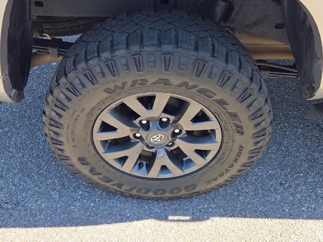 2023 Toyota Tacoma 4WD 4WD SR5 Double Cab 5' Bed V6 AT (GS)