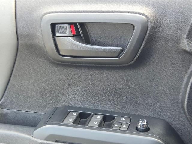 2023 Toyota Tacoma 4WD 4WD SR Double Cab 5' Bed V6 AT (GS)