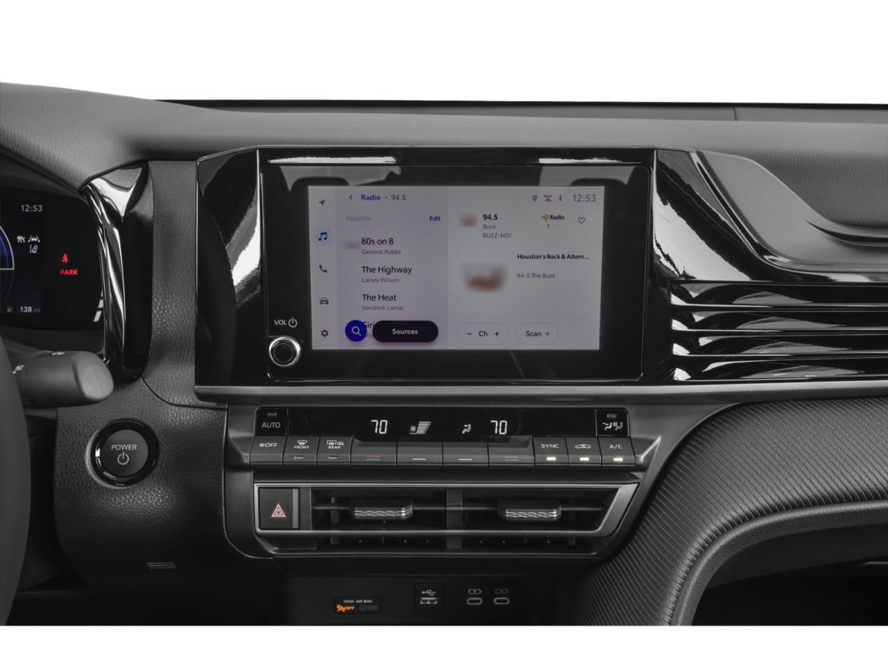 2025 Toyota Camry LE (SE)