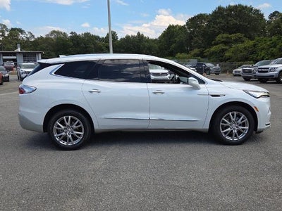 2023 Buick Enclave Essence FWD