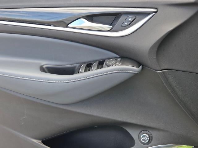 2023 Buick Enclave Essence FWD