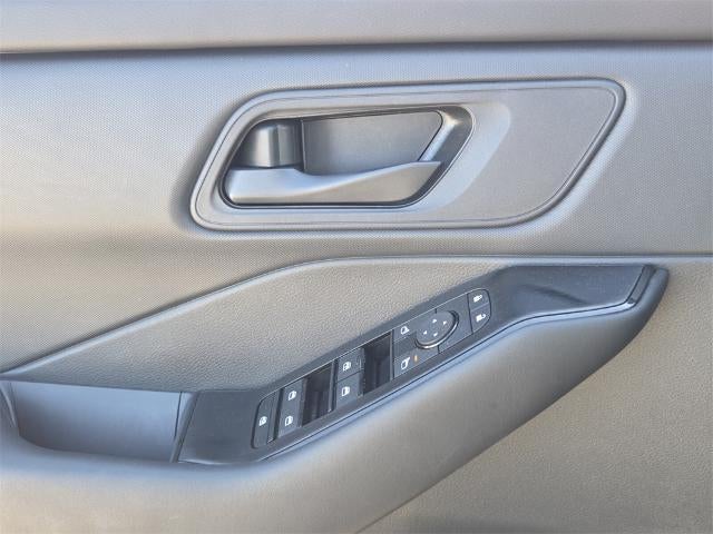 2025 Nissan Rogue FWD S