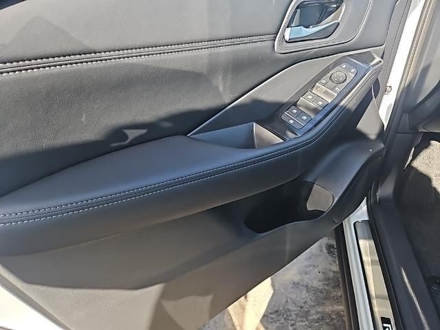 2026 Nissan Rogue 2026.5 FWD Dark Armor