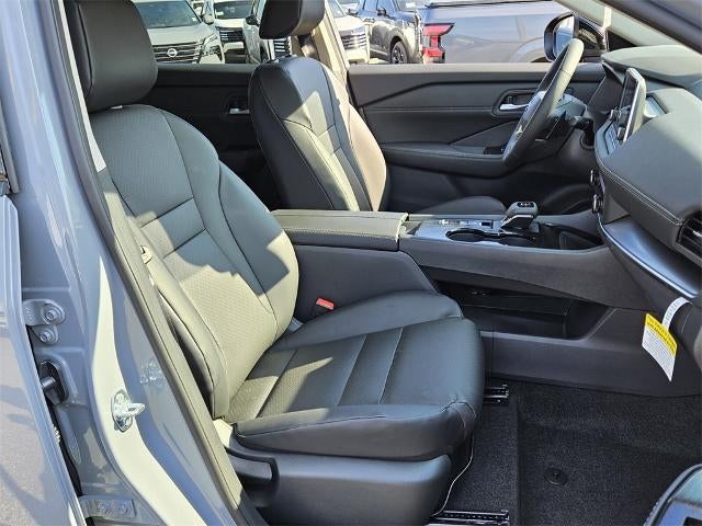 2026 Nissan Rogue 2026.5 FWD Dark Armor