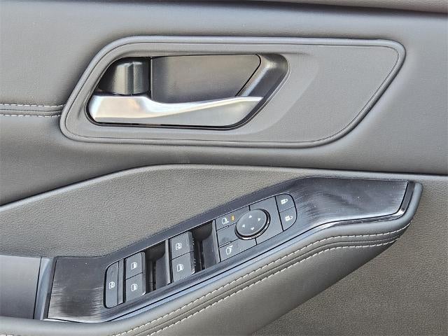 2026 Nissan Rogue 2026.5 FWD Dark Armor