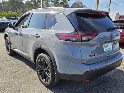 2026 Nissan Rogue 2026.5 FWD Dark Armor