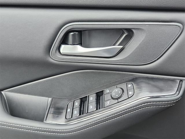 2026 Nissan Rogue 2026.5 FWD SV