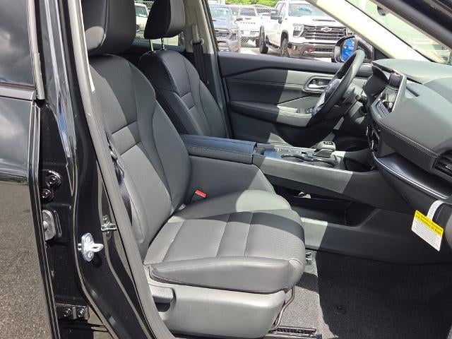 2026 Nissan Rogue 2026.5 FWD Dark Armor