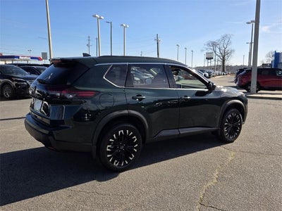 2026 Nissan Rogue 2026.5 FWD Dark Armor