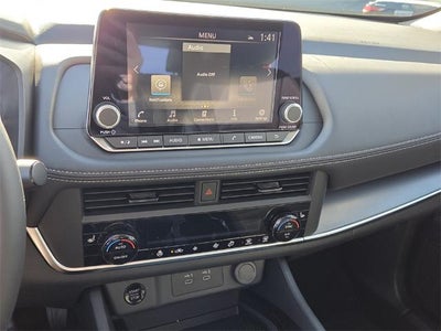 2026 Nissan Rogue 2026.5 FWD Dark Armor