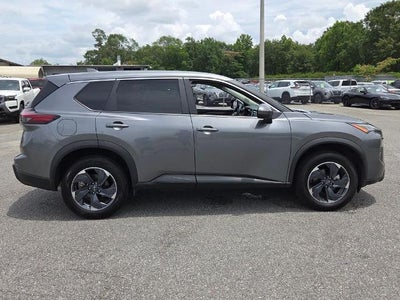 2024 Nissan Rogue FWD SV