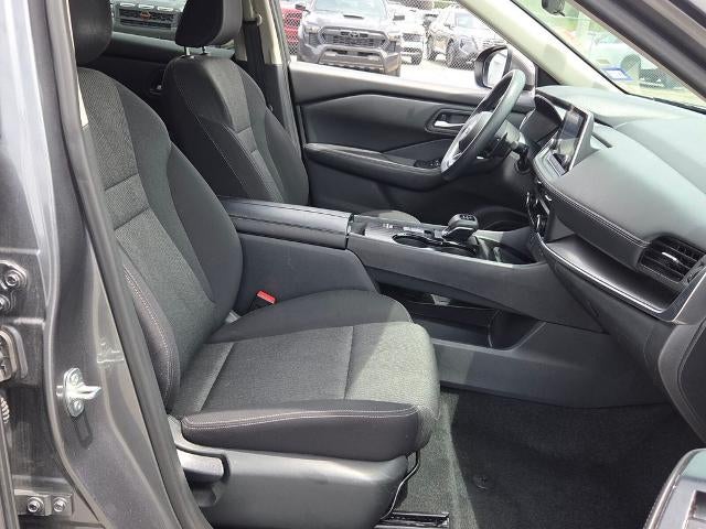 2024 Nissan Rogue FWD SV