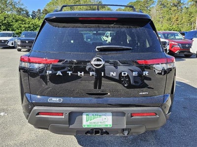 2025 Nissan Pathfinder SV