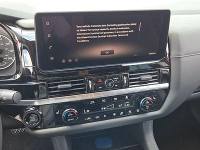 2026 Nissan Pathfinder SV