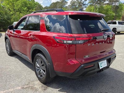 2026 Nissan Pathfinder SV