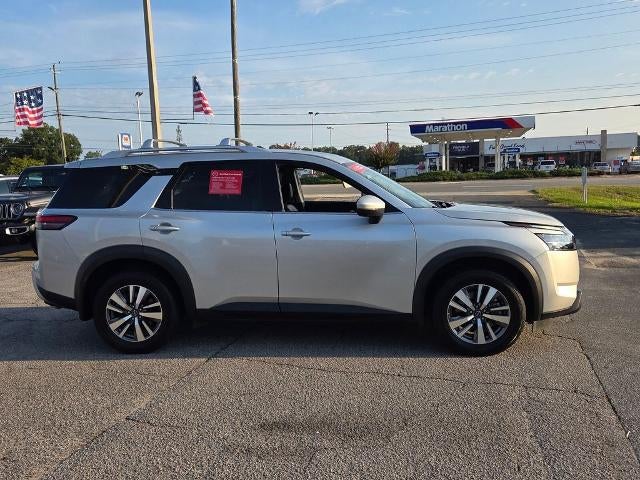 2024 Nissan Pathfinder SL 2WD
